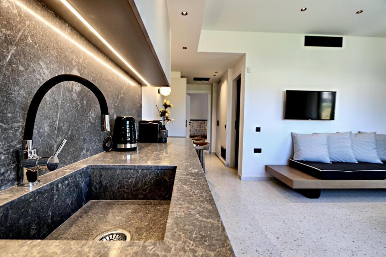Elmaral Living Experience "Adults Only" Διαμέρισμα Αγία Πελαγία  Εξωτερικό φωτογραφία